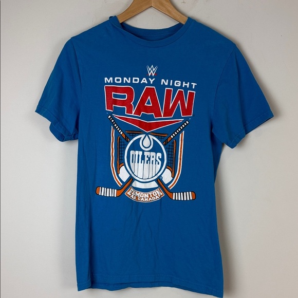 Official Edmonton Oilers x WWE Co-Brand Tee Blue Size Small - Picture 1 of 5
